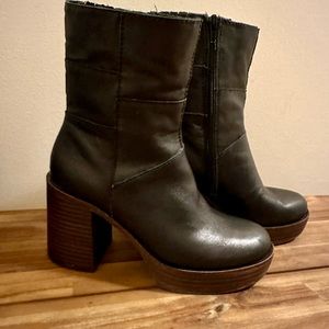 New Lucky Brand Omarey Women's Platform Boots. Size 7. Never Worn.